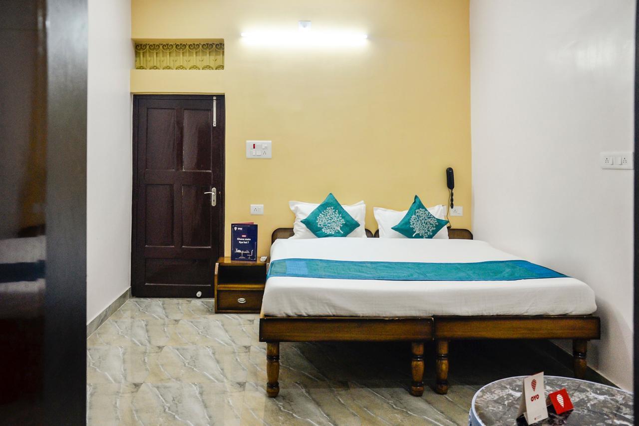 Oyo 7622 Varanasi Stays Exterior photo