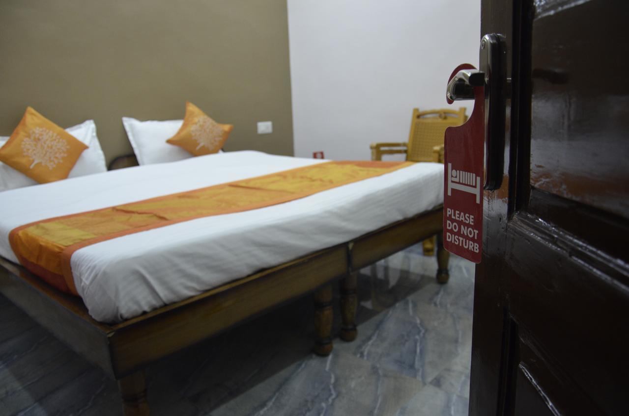 Oyo 7622 Varanasi Stays Exterior photo