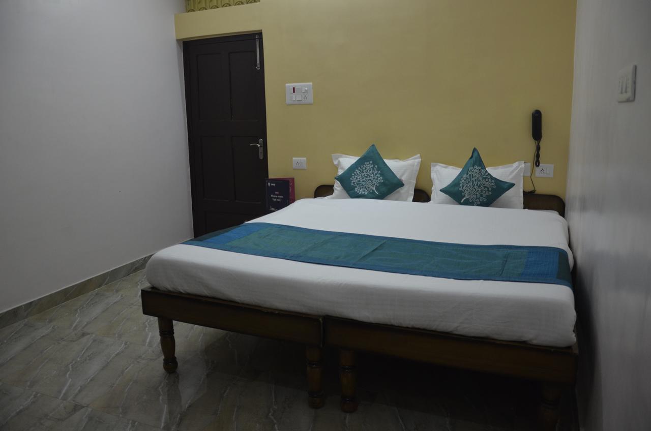 Oyo 7622 Varanasi Stays Exterior photo
