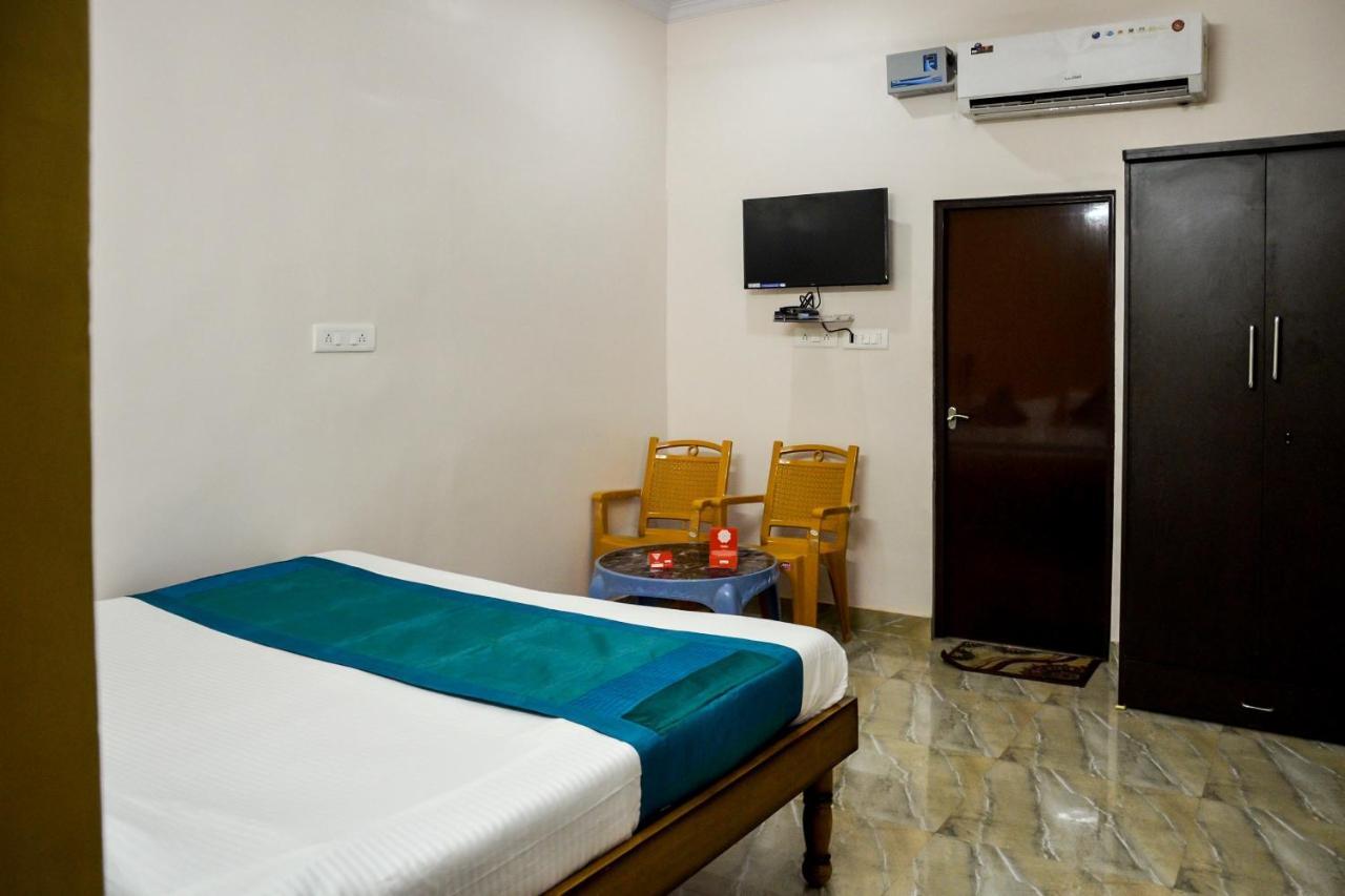 Oyo 7622 Varanasi Stays Exterior photo